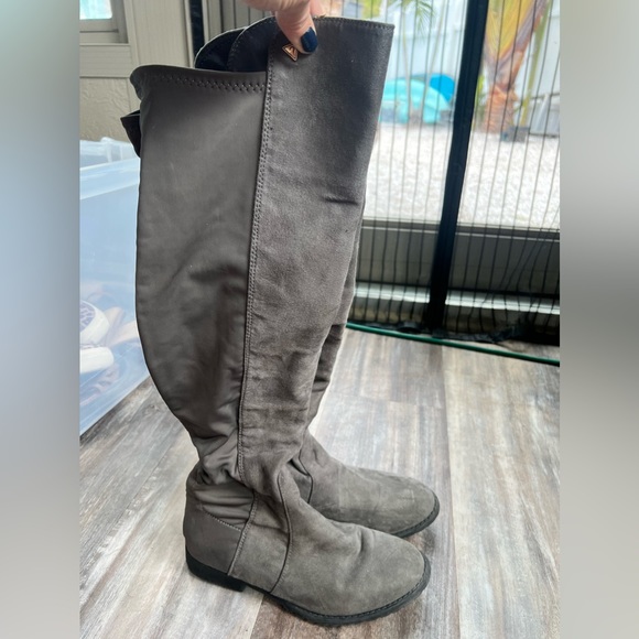 Guess Factory Women's Shire Over-The-Knee Suede Boots, gray, size 6 - Picture 1 of 4